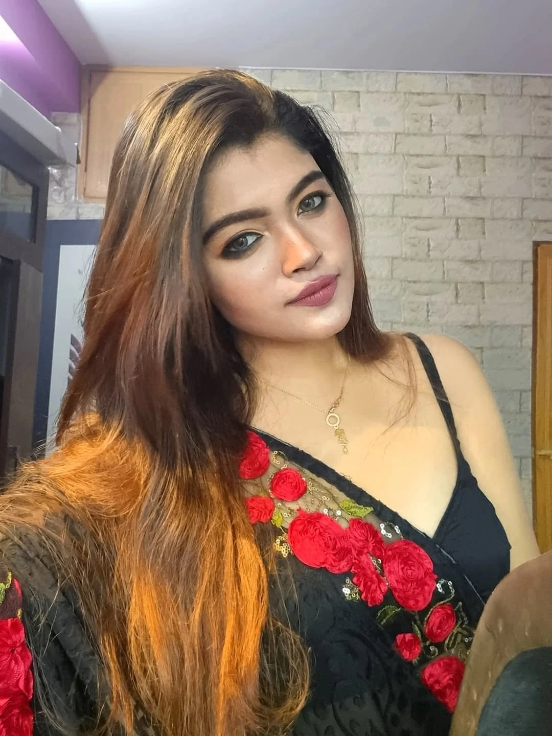 Pragati Joshi – Indian escort in Ahmedabad — 1 / 4