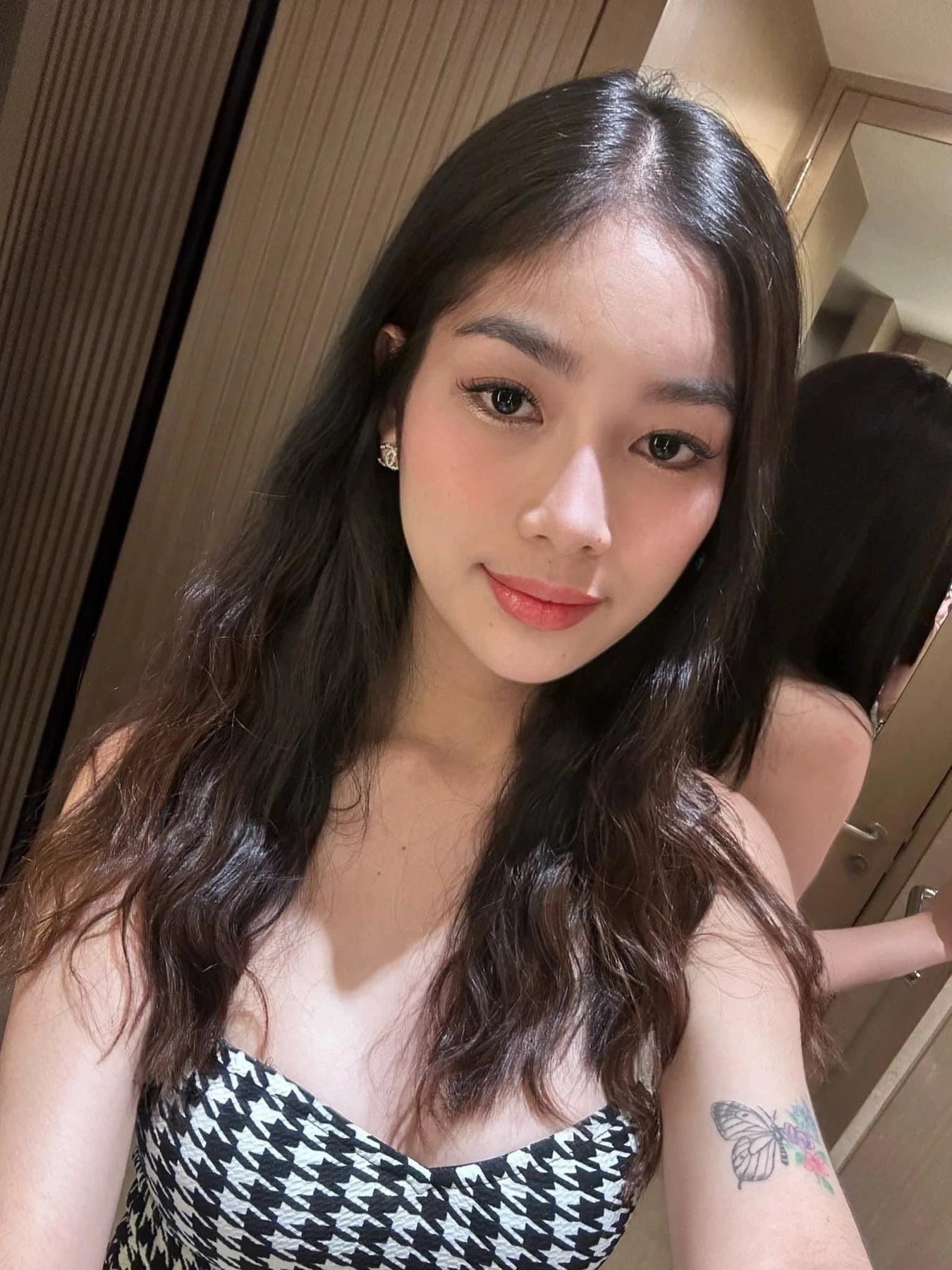 Danaya – escort in Hong Kong — 4 / 5