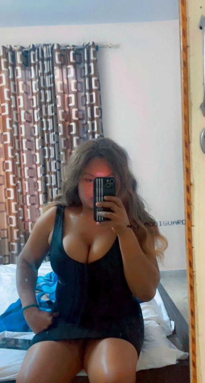 Lara – Central African masseuse in Ahmedabad — 5 / 6