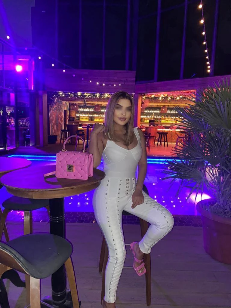 ALINA Tight Tunnel – Brazilian escort in Hong Kong — 7 / 11