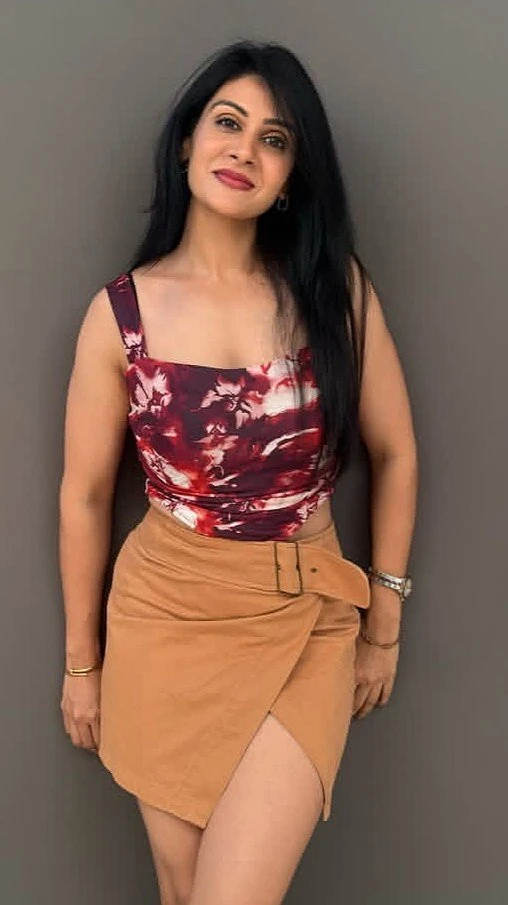 Dimple – Indian escort in Chennai — 2 / 3
