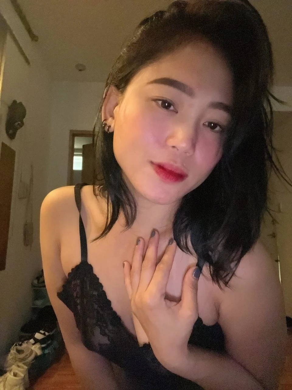Young and Sweet Wine – Vietnamese escort in Hong Kong — 5 / 6