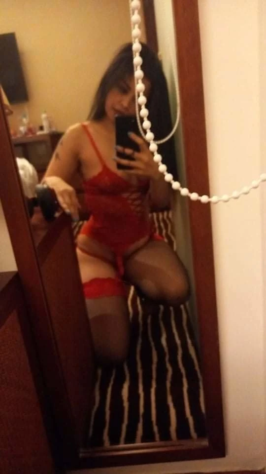 Angie Indonesian Seductive – Indonesian escort in Hong Kong — 2 / 8