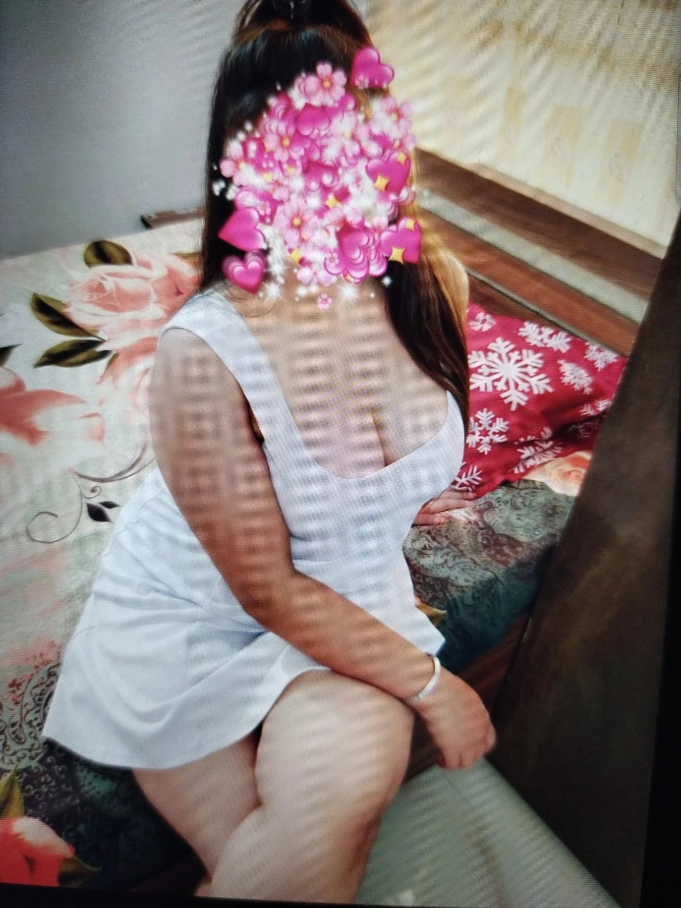 Richa – Indian masseuse in Ahmedabad — 4 / 5