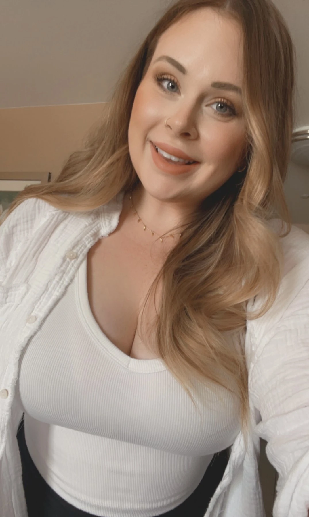 Canadian Ashlynn – Canadian escort in Bangalore — 8 / 13