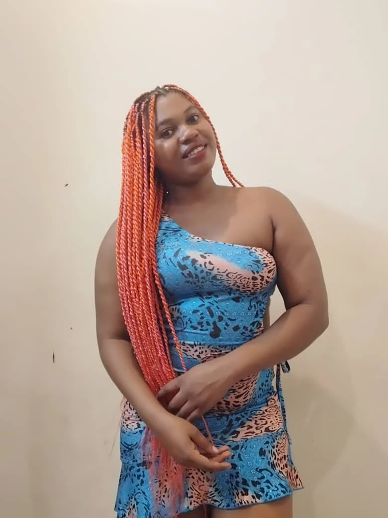 Hotty naughty – escort in Ahmedabad — 2 / 5