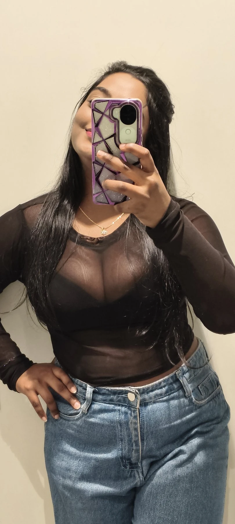Isha – Indian escort in Bangalore — 2 / 13