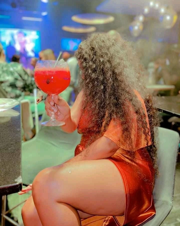 Lisa. Jrs – Rwandan escort in Chandigarh — 2 / 4