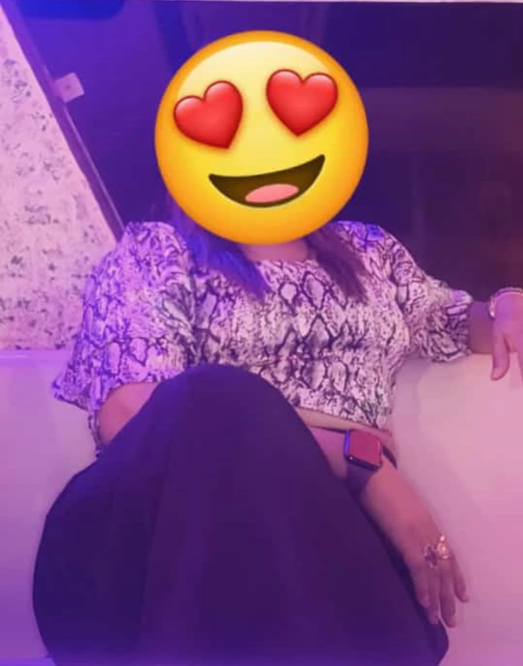Anika – Indian escort in Ahmedabad — 1 / 2