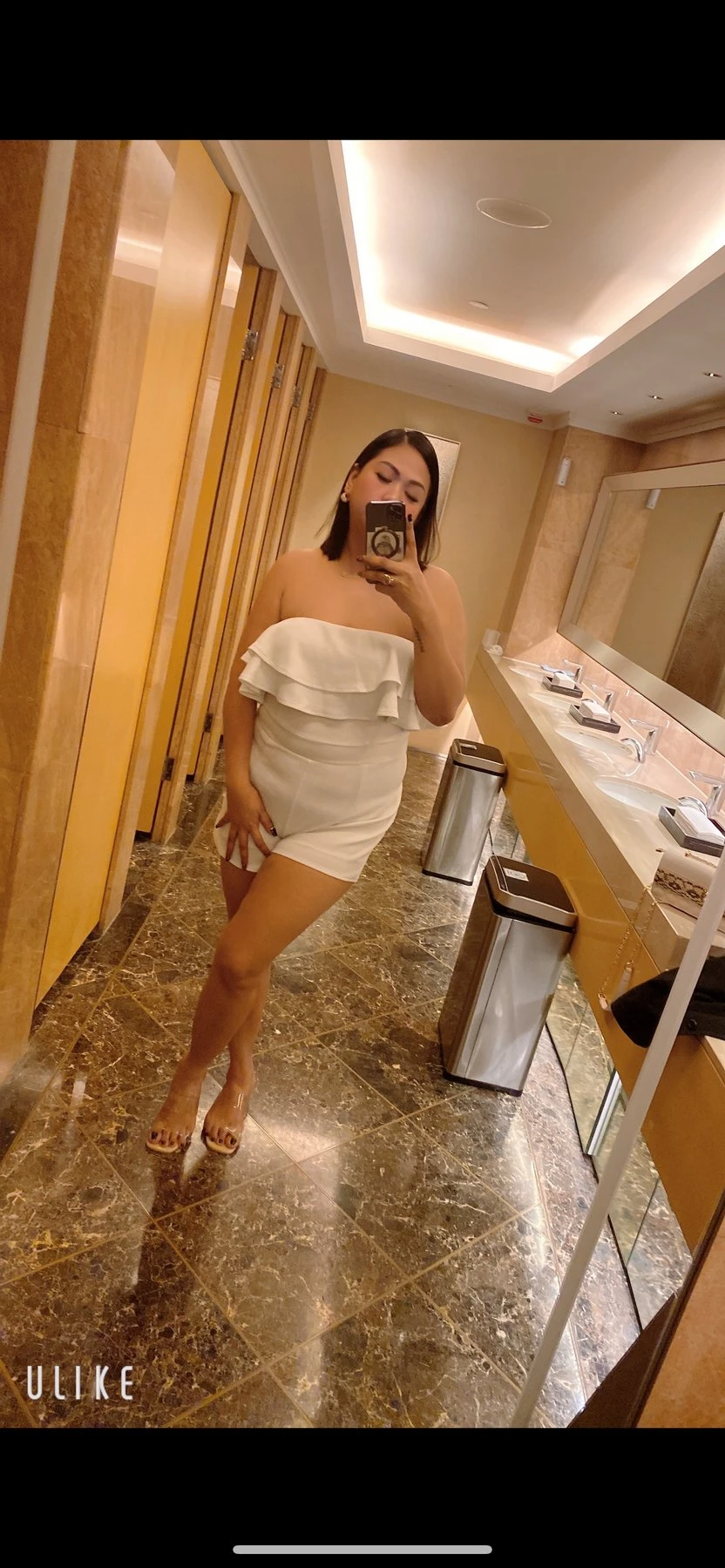 Alexa the Voluptuous Girl – Filipino escort in Hong Kong — 5 / 10