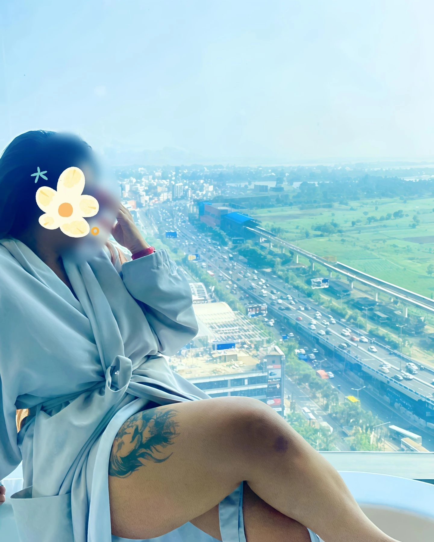 𝐖𝐄𝐁𝐂𝐀𝐌 $ 𝐌𝐄𝐄𝐓 (AIRHOSTESS) – Indian escort in Bangalore — 3 / 4