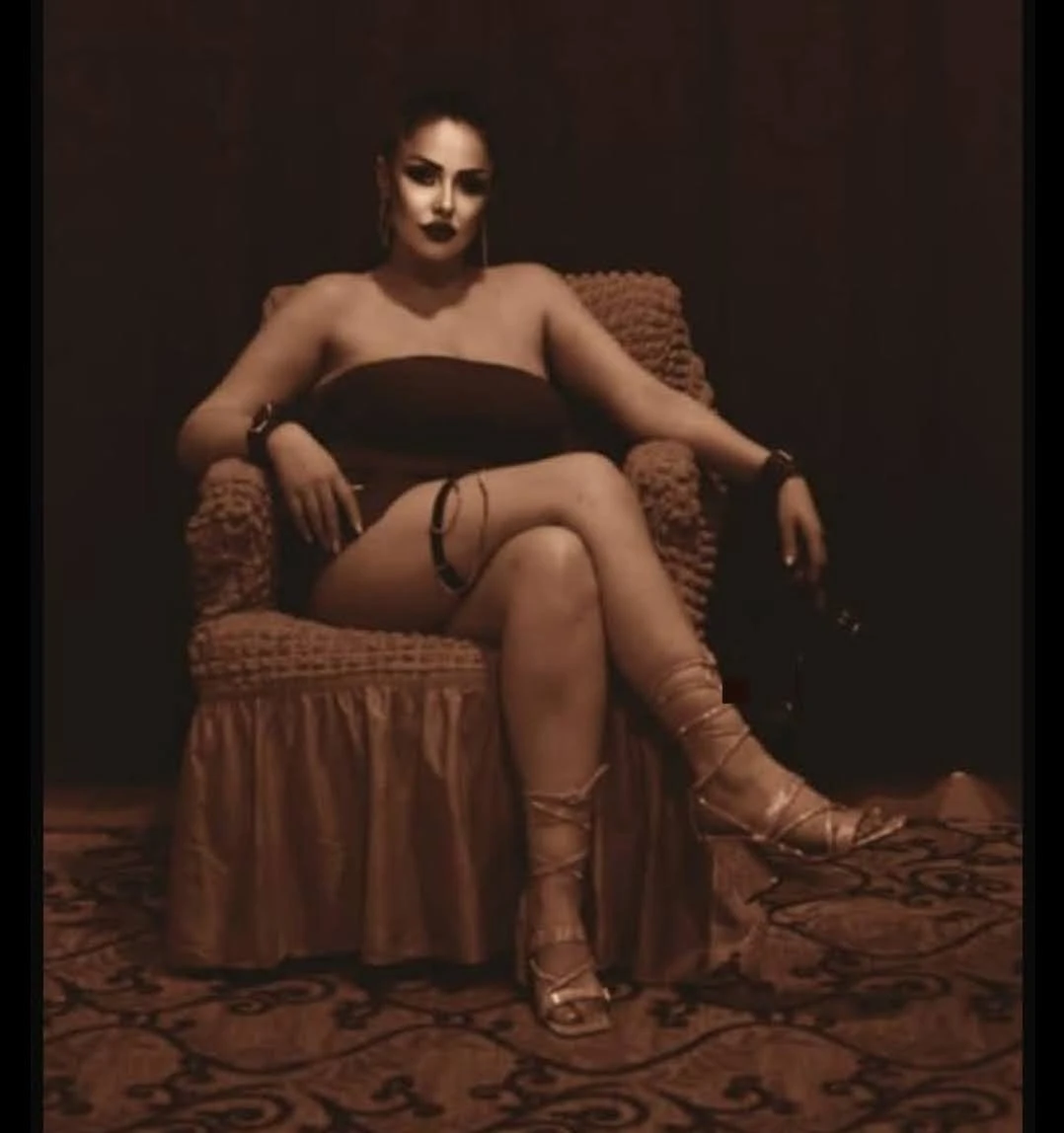 Mistress Ayka – Azerbaijani escort in Baku — 20 / 21
