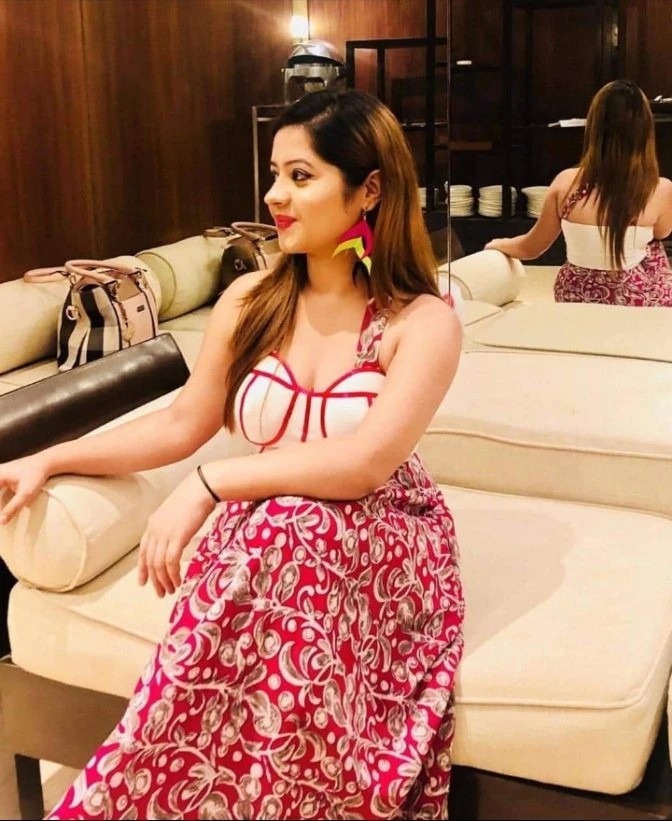 Alisha Sharma – Indian escort in Bangalore, Escort, Banga