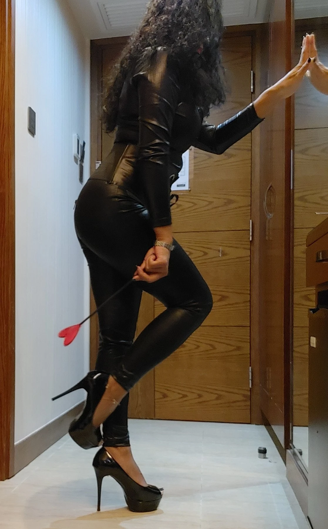 Madame Tara – escort in Hong Kong — 2 / 29