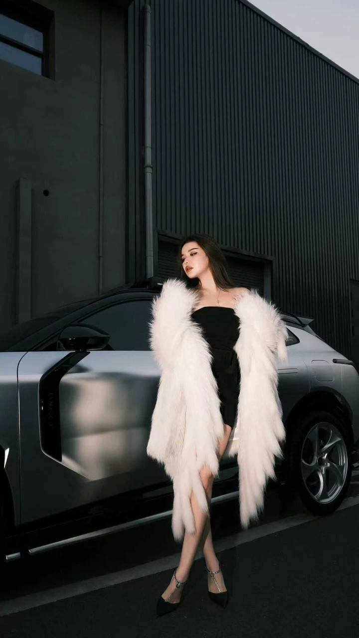Kristina – Kazakhstani escort in Hong Kong — 4 / 14