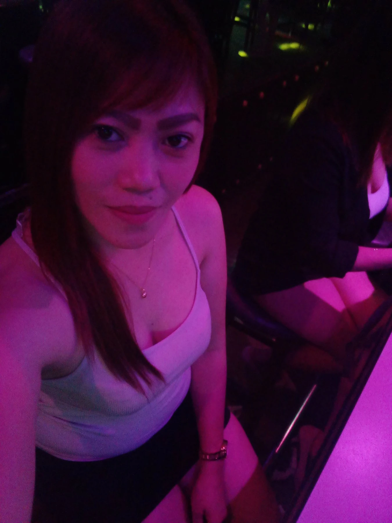 Ciara – Filipino escort in Hong Kong — 4 / 5