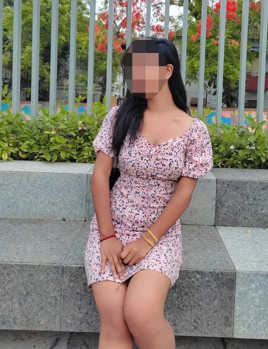 Siya (Cam & Real Meet) – Indian escort in Bangalore — 2 / 5