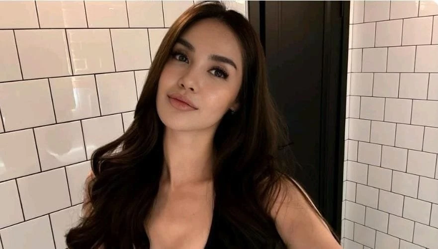 Perfect Companion – Australian escort in Hong Kong — 4 / 5