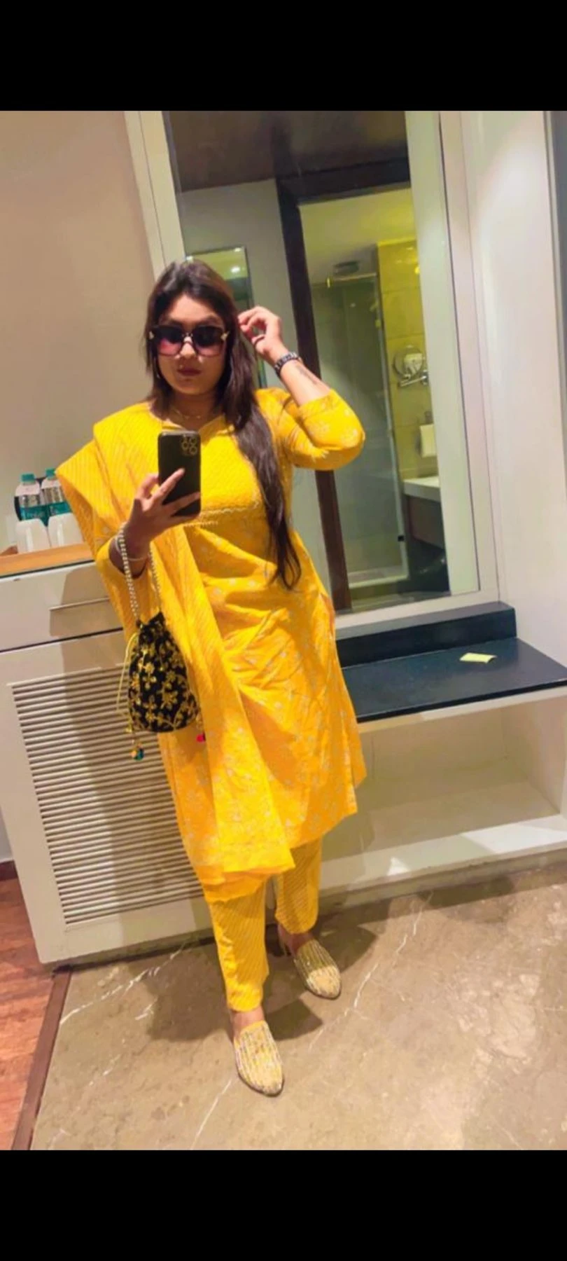 Nia Sharma – Indian escort in Candolim, Goa — 3 / 4