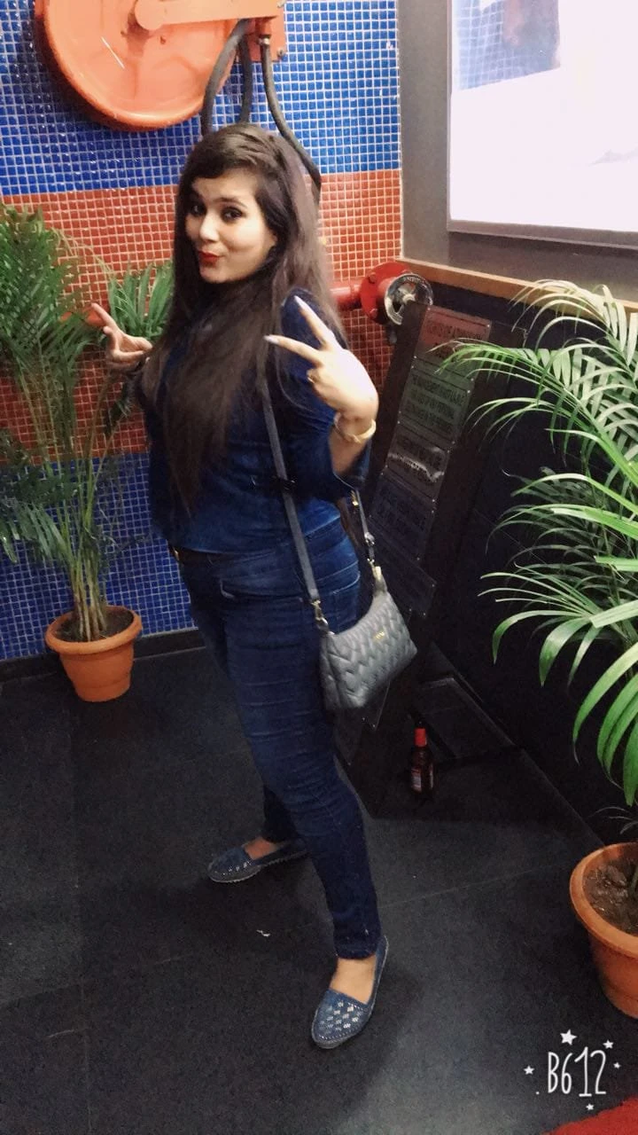 Pia Mehta – Indian escort in Chennai — 4 / 5