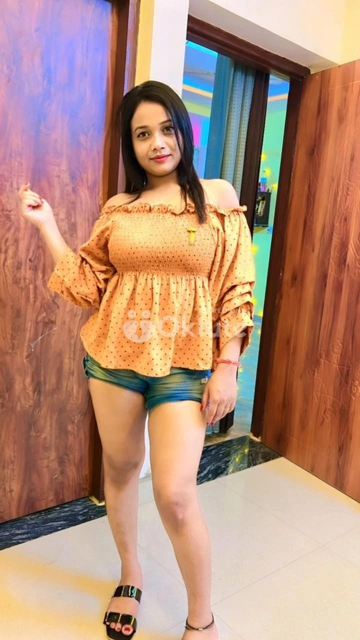 Vanshika Joshi – Indian escort in Chennai — 2 / 3