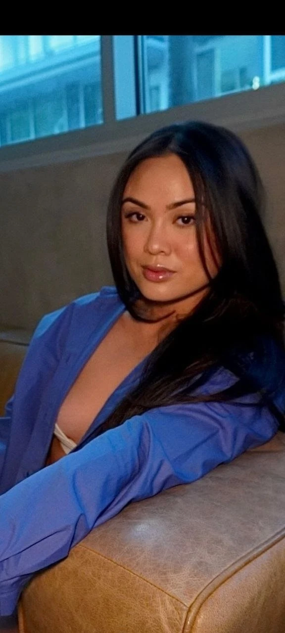 Anna – Czech escort in Hong Kong — 4 / 5