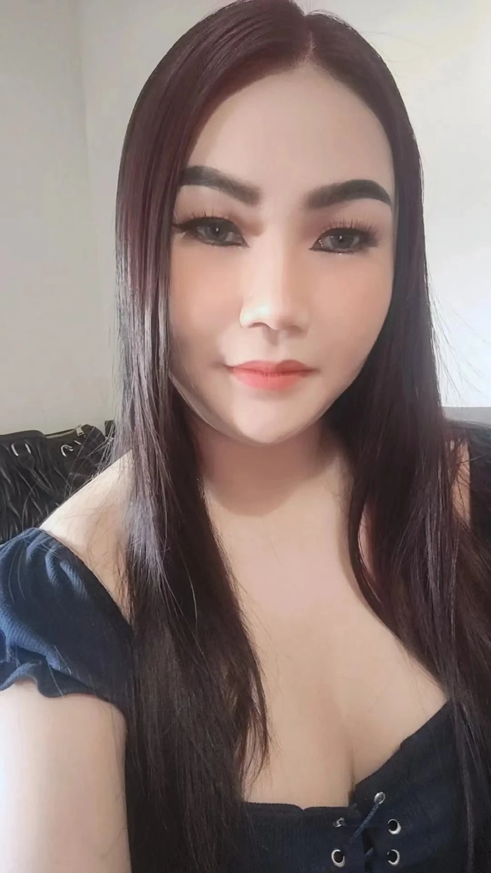 Xiuluo – Chinese escort in Tirana — 2 / 5