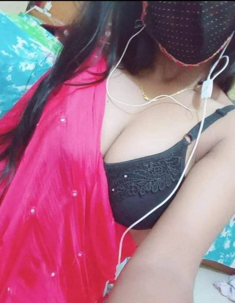 Sumi Akter – Bangladeshi escort agency in Dhaka — 2 / 4