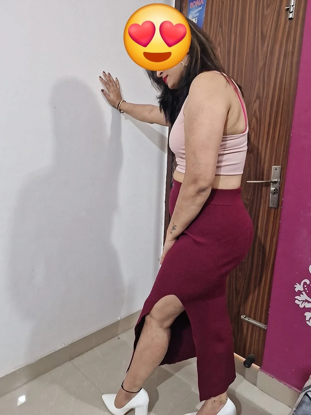 Akansha Sharma – Indian escort in Gurgaon — 2 / 6