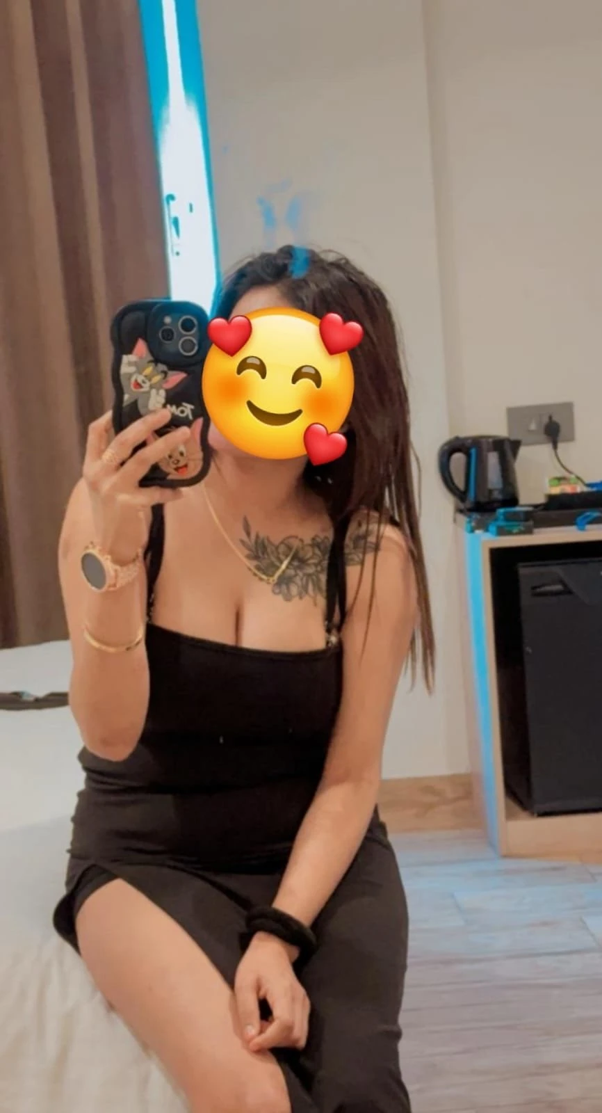 Navya Sharma – Indian escort in Bangalore — 2 / 7