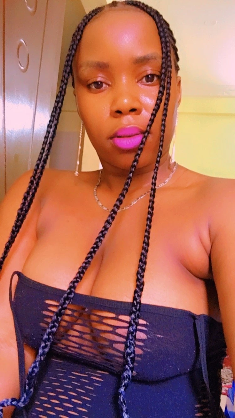 Brenda Queen in horamavu – Cameroonian adult performer in Bangalore — 3 / 10