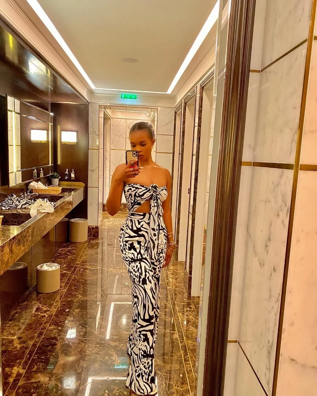 Afro Kinky Massive Squirts – escort in Chennai — 4 / 14