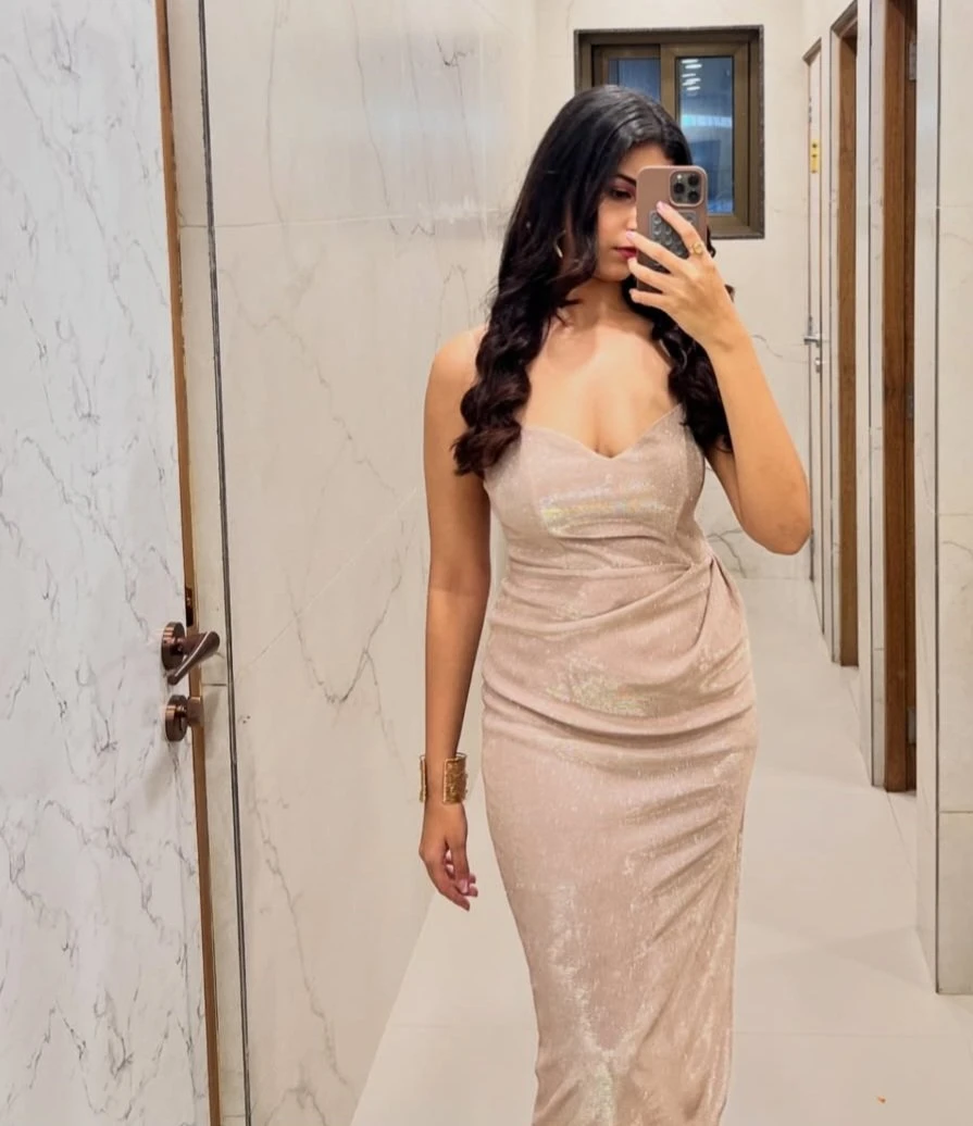 Riya – Indian escort in Chandigarh — 2 / 4