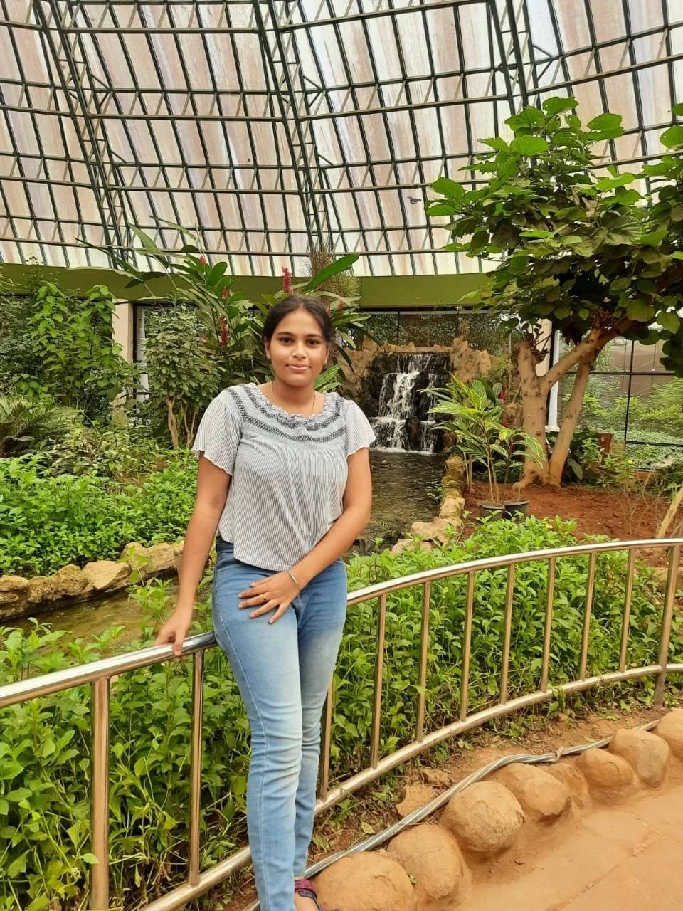Independent College Girls Available – Indian escort in Bangalore — 3 / 4