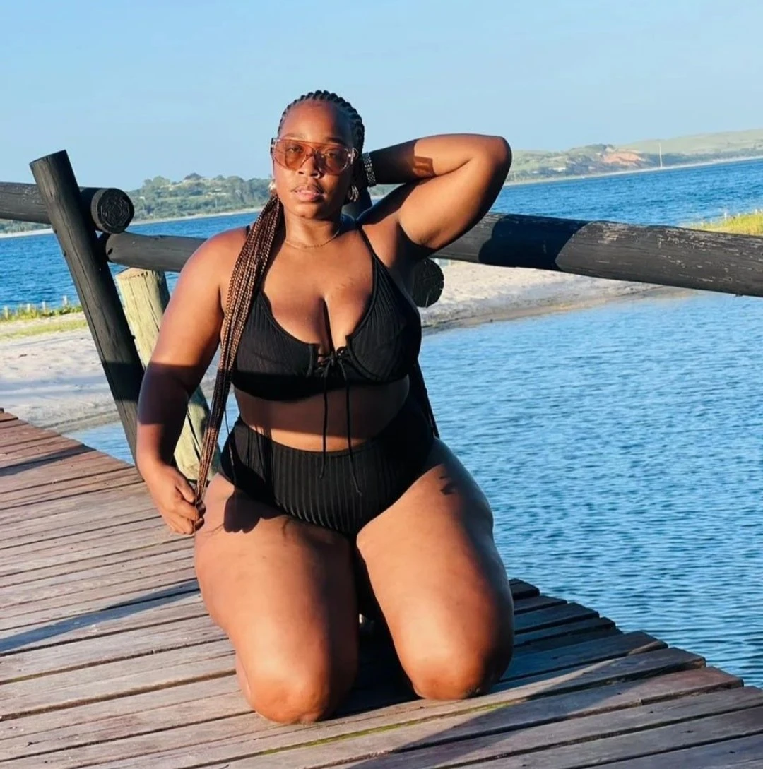 Mylee – Ethiopian escort in Bangalore — 3 / 4