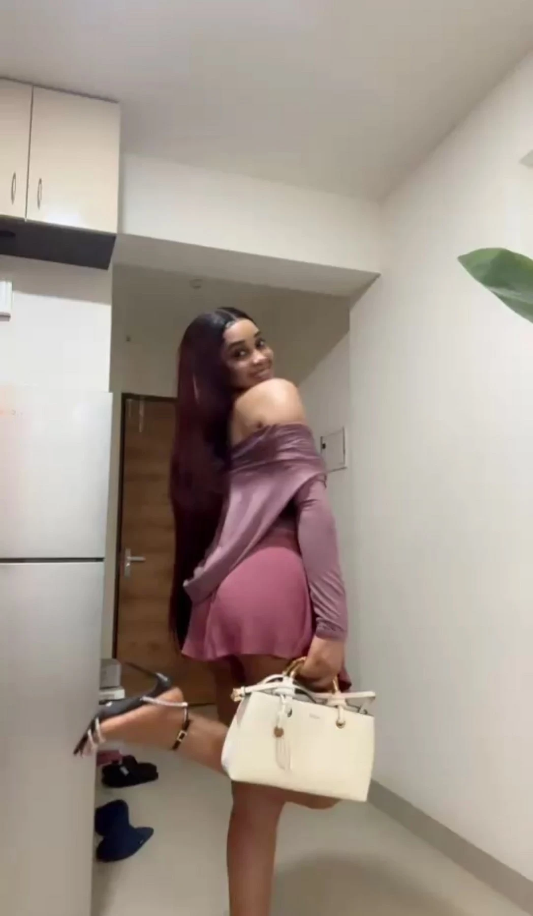 Terra – South African escort in Gurgaon — 7 / 9
