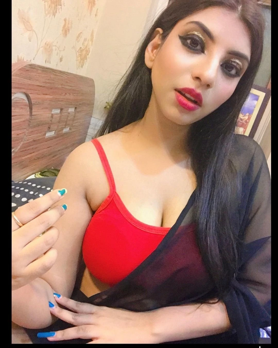 Lisana Priya – Indian escort in Bangalore — 4 / 12