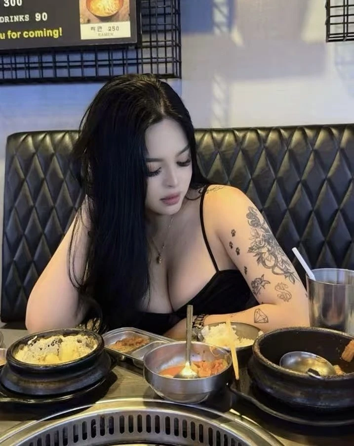 M Laurent – Filipino escort in Hong Kong — 4 / 6
