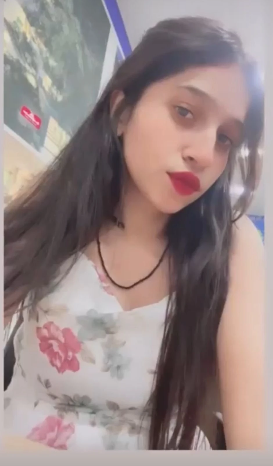 Esha – Indian escort in Ahmedabad — 1 / 4