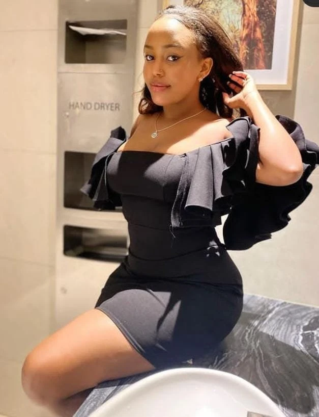 Lala – Algerian escort in Chennai — 1 / 4