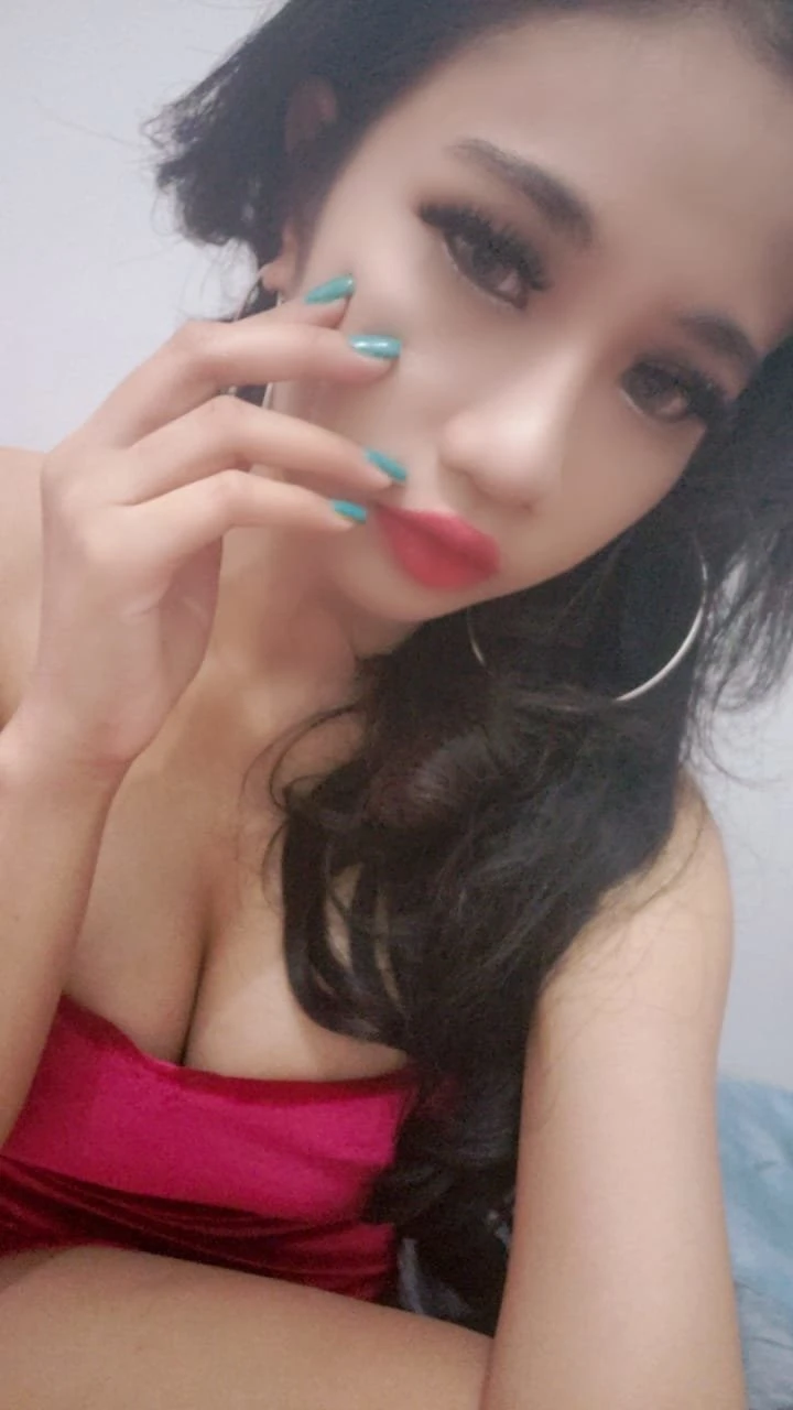 Irenne – Indonesian escort in Hong Kong — 4 / 7