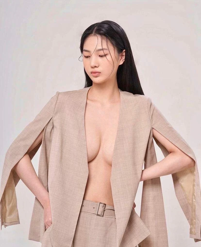 Seductive Korean Jia – South Korean escort in Hong Kong — 4 / 6