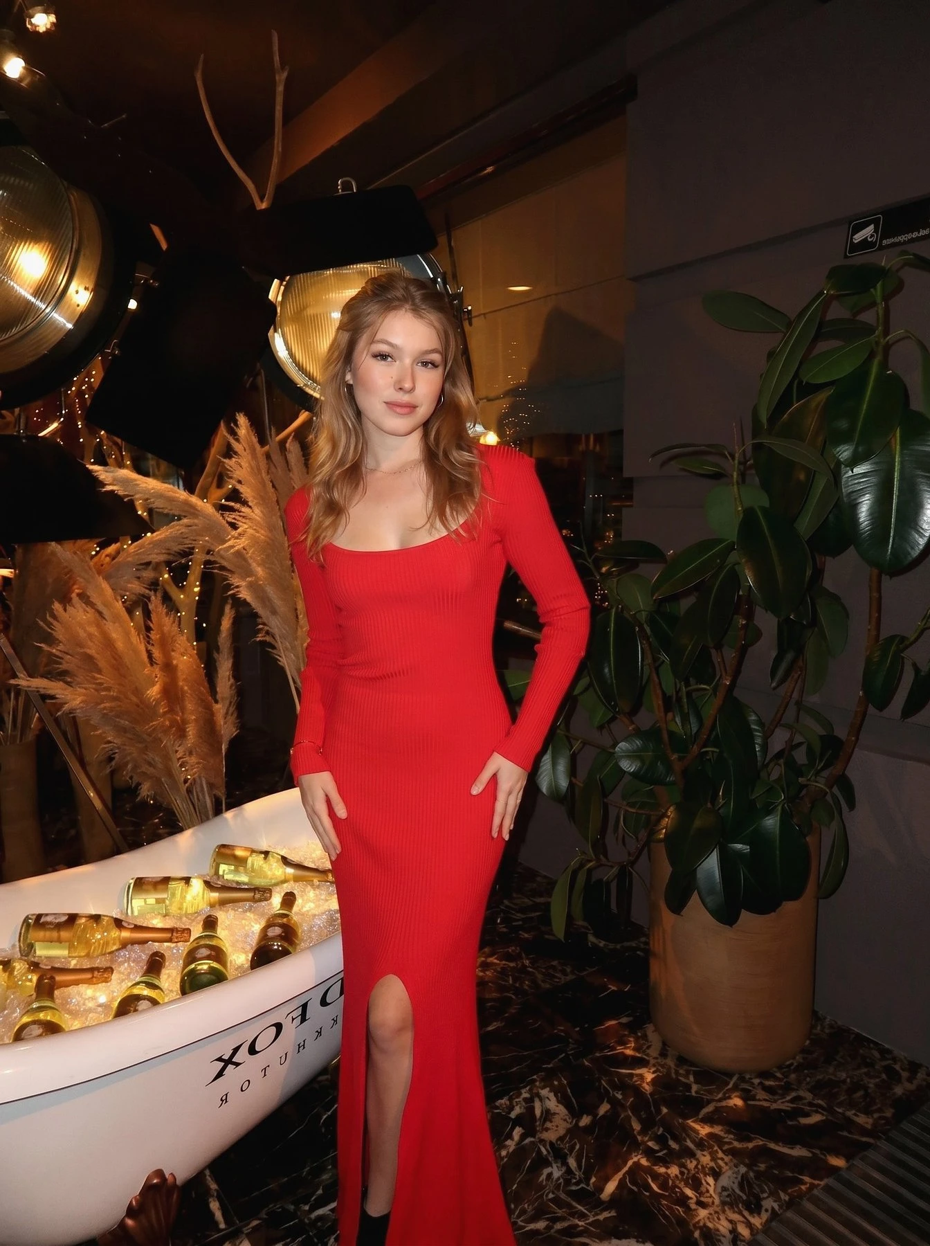 Virginia – Russian escort in Hong Kong — 5 / 7