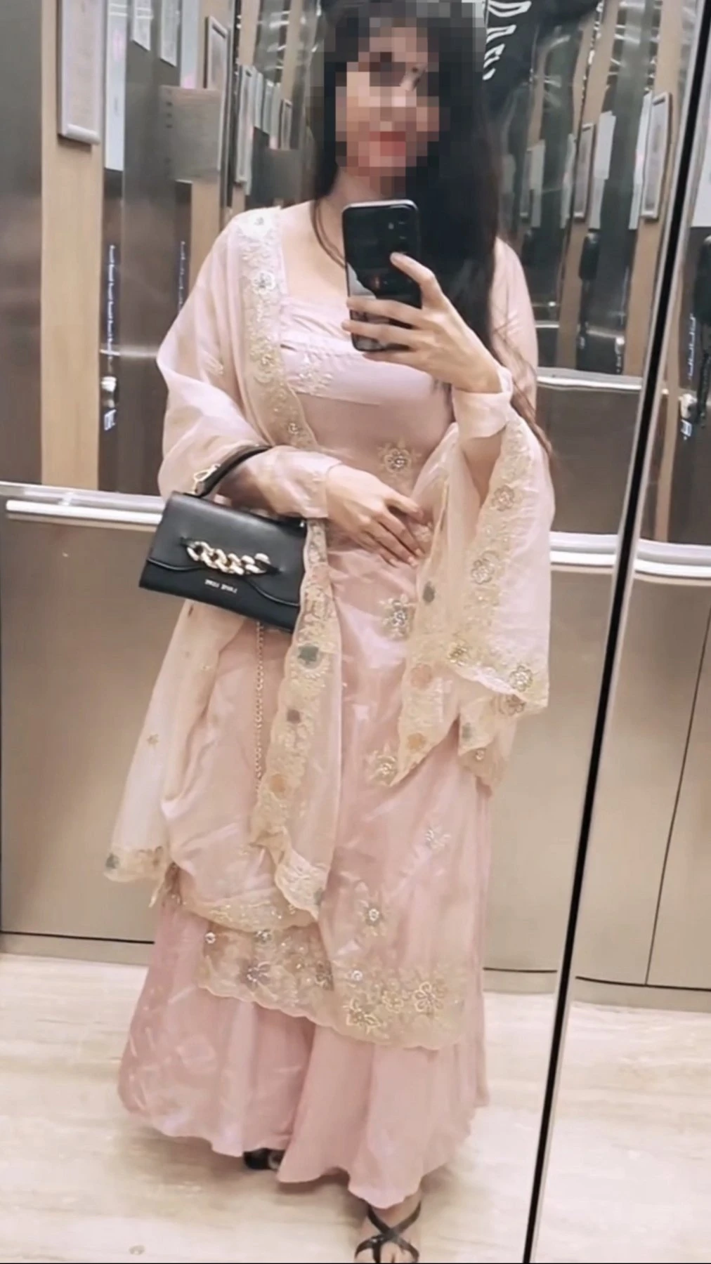 Vaani Genuine Queen Real Meet & Cam Show – Indian escort in Bangalore — 5 / 6