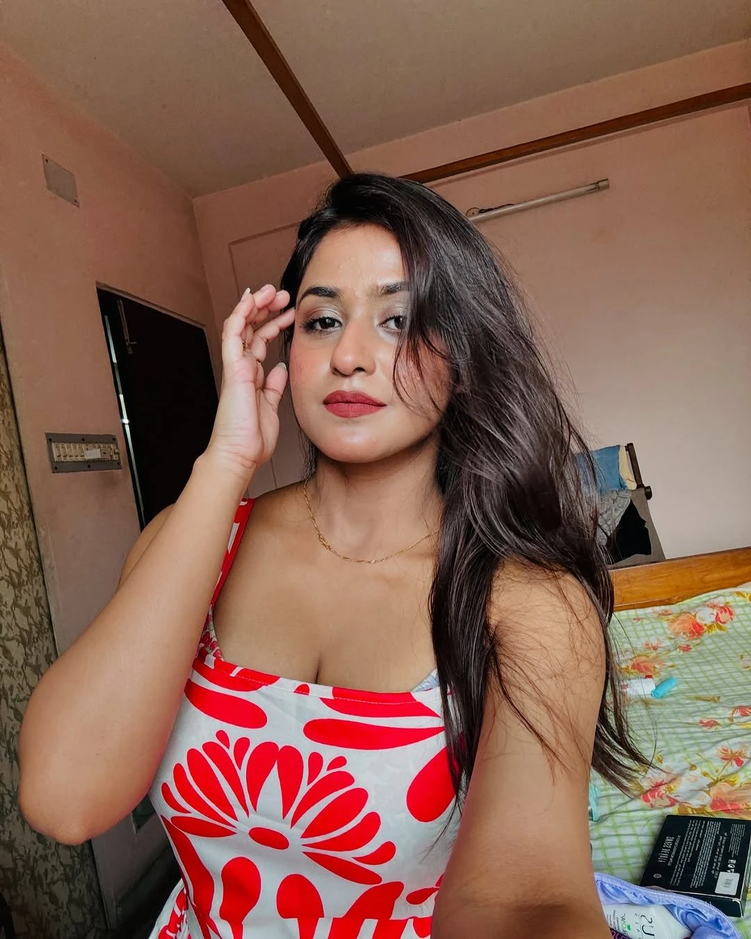 Jaya Patel – Indian escort in Chennai — 2 / 3