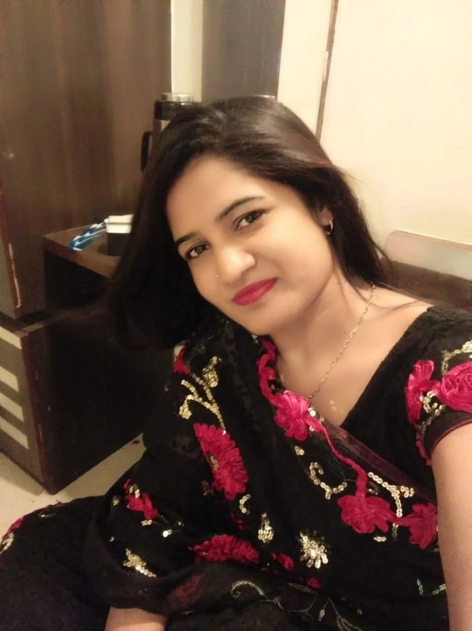 Sonali Mehra – Indian escort in Chennai — 2 / 5