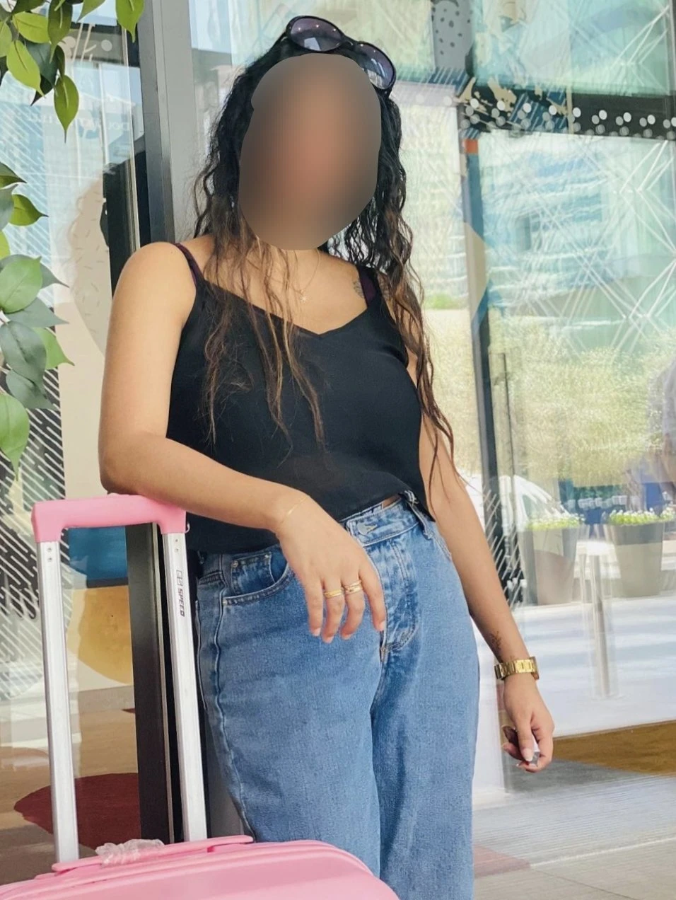 Supriya providing genuine cam show – Indian escort in Bangalore — 4 / 9