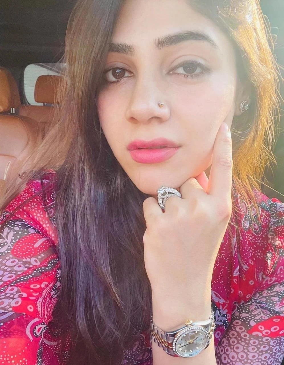 Kajal – Indian escort in Ahmedabad — 2 / 3