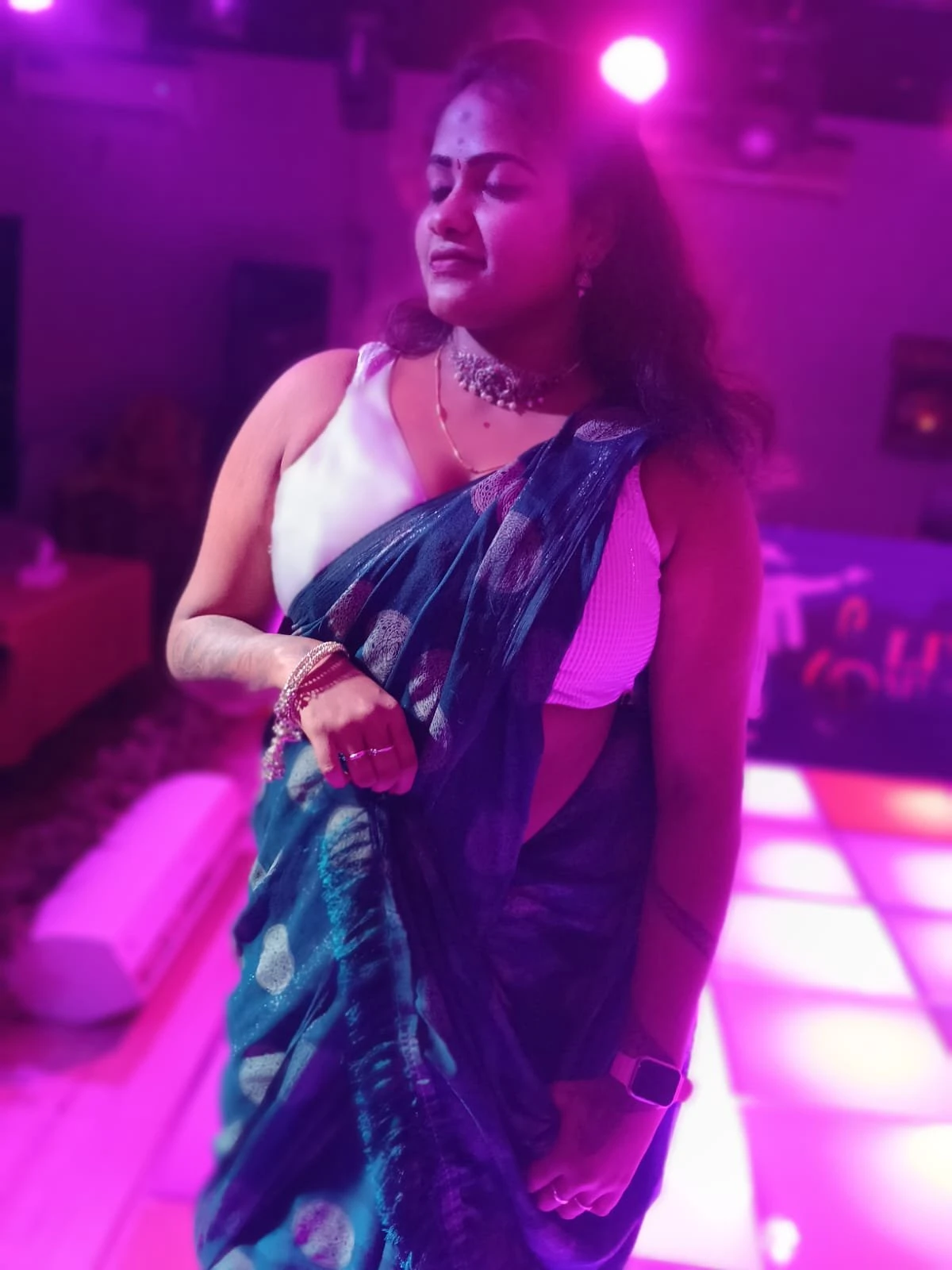 TAMIL GIRLS AND CELEBRITY & MODELS – Indian escort in Chennai — 2 / 15
