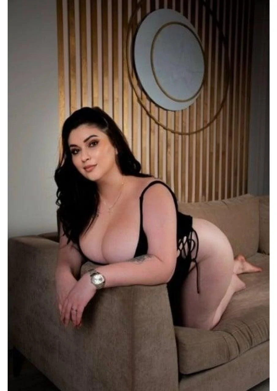 Myself Kavya Jaiswal – Indian escort in Candolim, Goa — 7 / 9